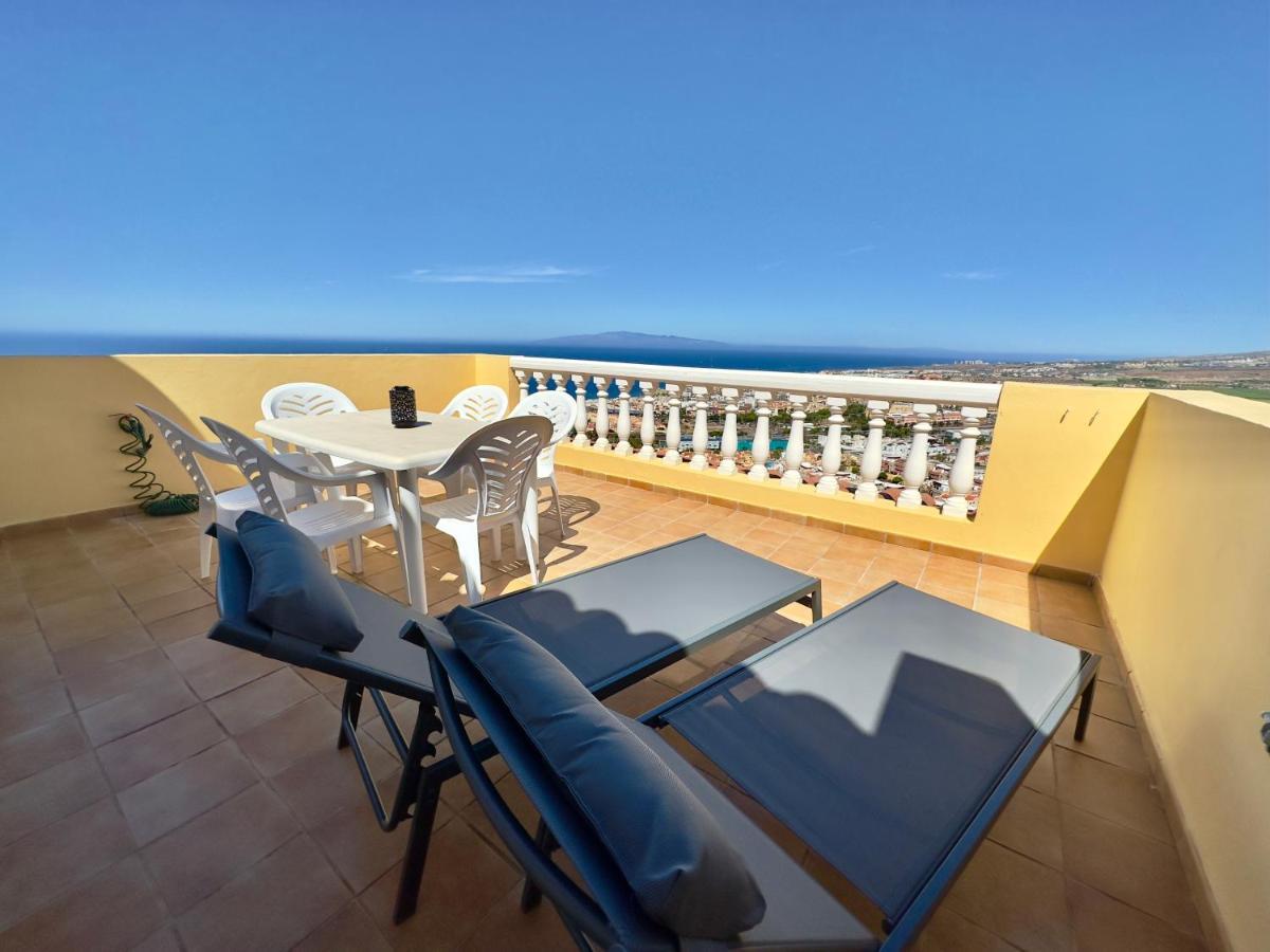 Апартаменты Penthouse With Ocean Views - Torviscas Адехе